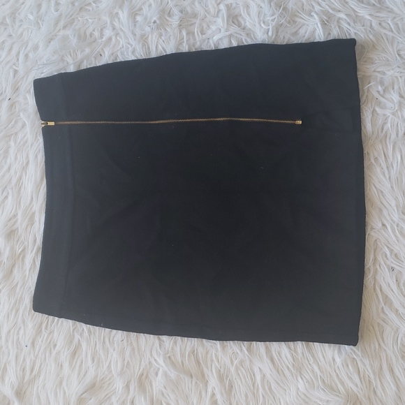 Banana Republic side zippered skirt. - Picture 1 of 5